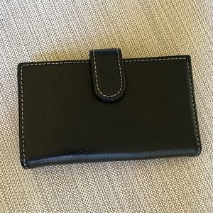 Safe Keeper Black Leather Wallet Card Holder ID Slot Snap Closure Holds 10 Cards